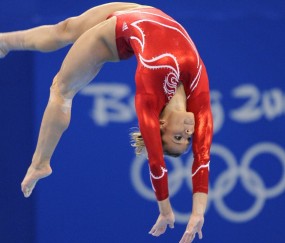 开云体育登录-西甲德比南美风暴，阿根廷双星闪耀，韩国防线梦碎诺坎普