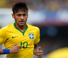 开云体育登录-赛道风云，阿斯顿马丁险胜迈凯伦，周冠宇状态火热再创佳绩