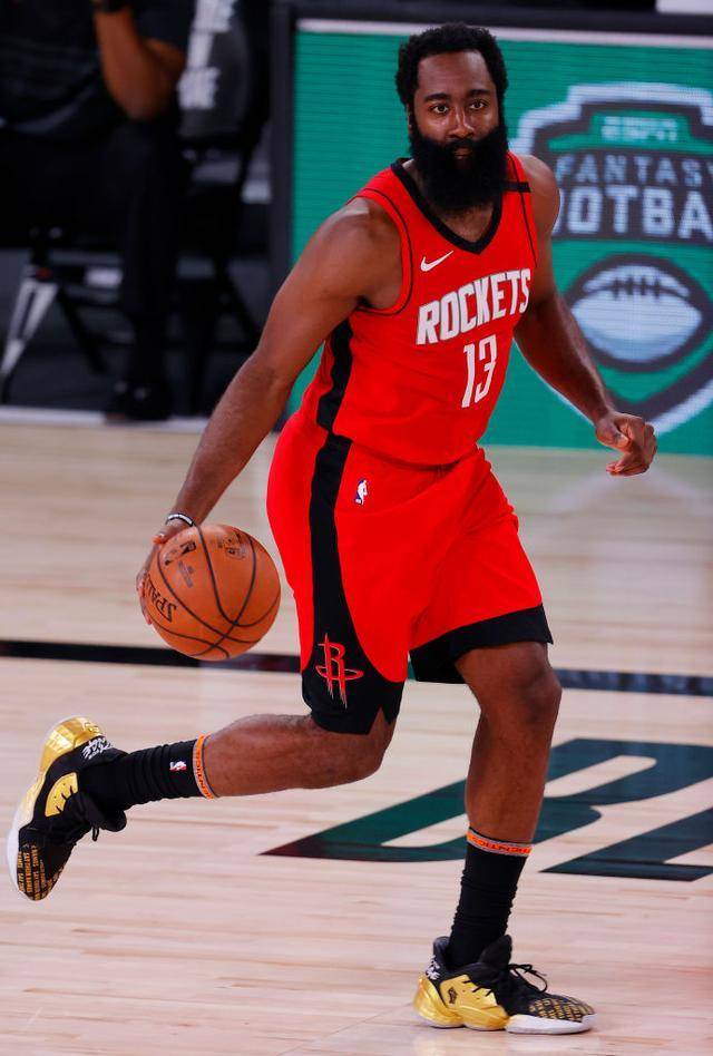 汉堡队攻守不均衡，需改善进攻效率