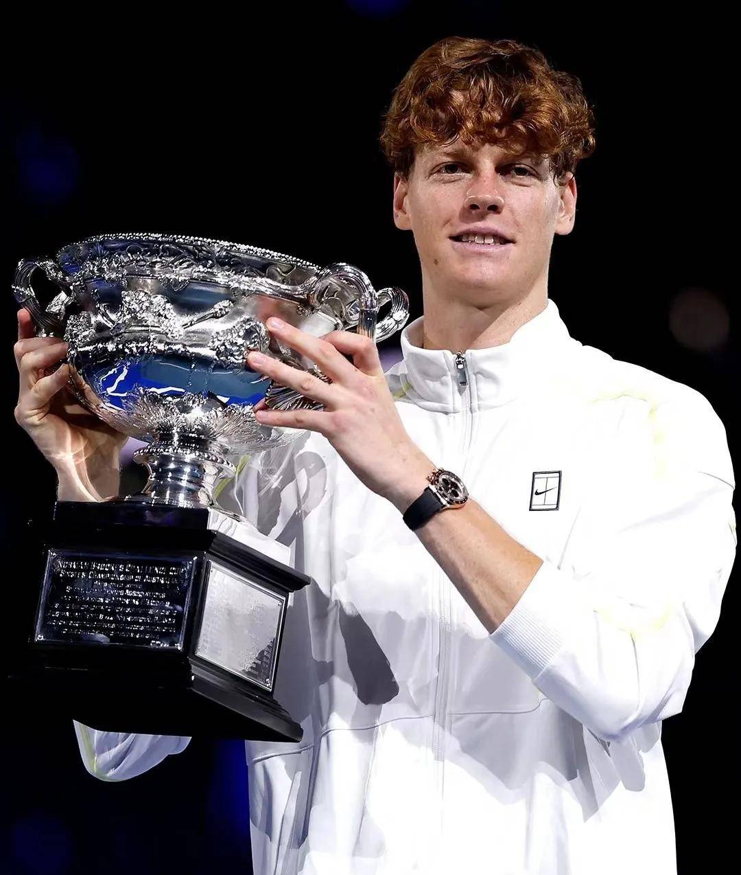 澳大利亚网球队鏖战日本网球队,兹维列夫制霸全场 澳大利亚网球队鏖战日本网球队,兹维列夫制霸全场